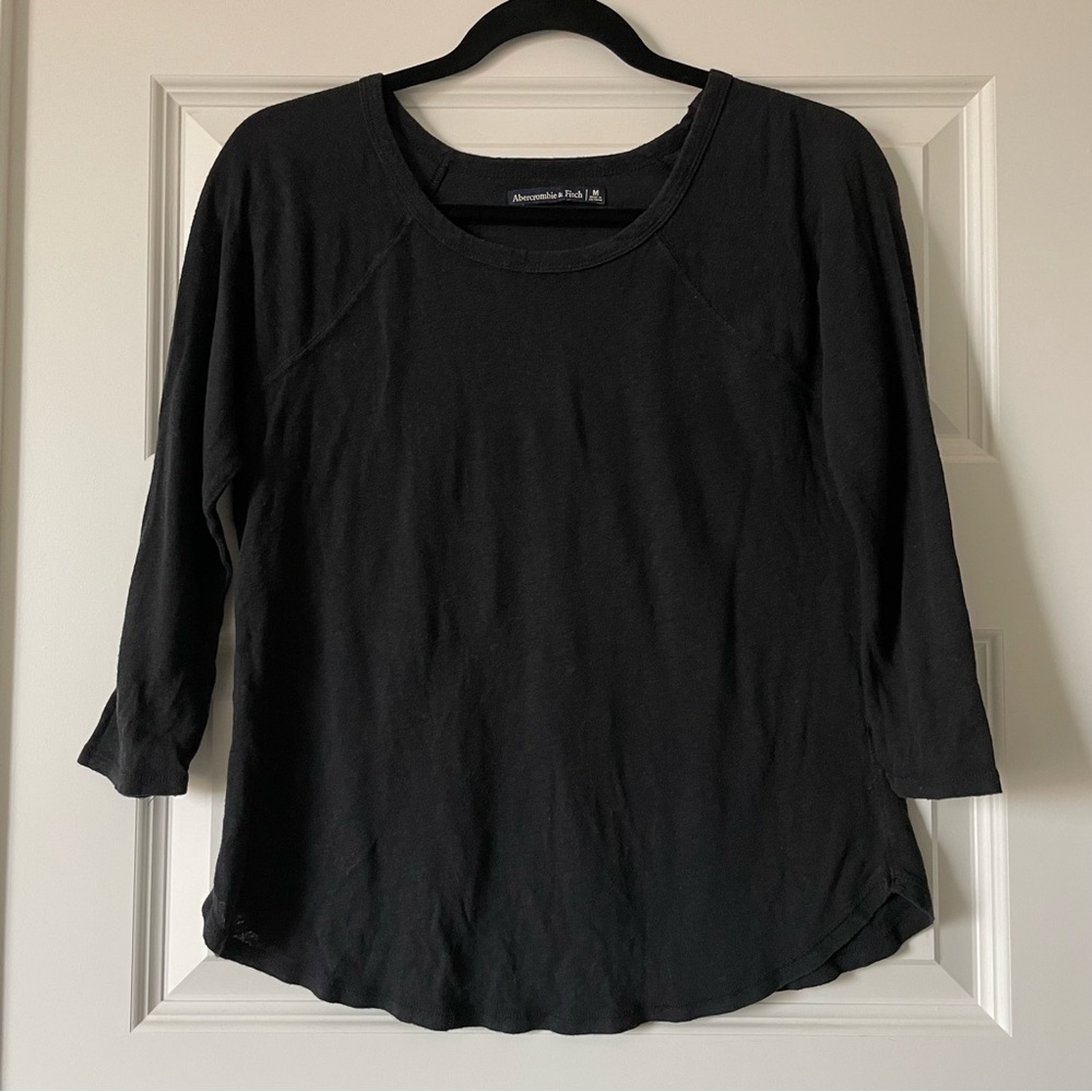 Abercrombie and Fitch Black 3/4 sleeve tee Size Medium